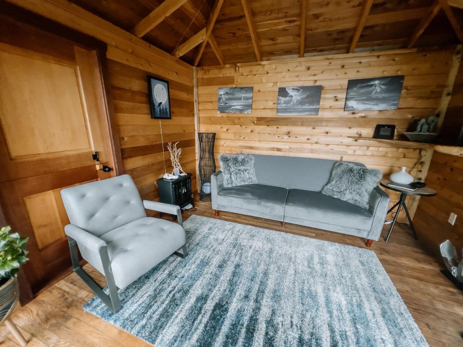 Lunar Cove Inn Charters And Tours Tofino Eksteriør billede